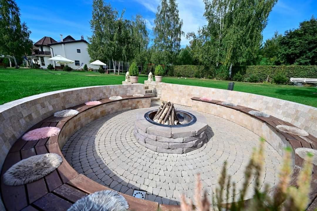 Natura Family Resort Avrig Bagian luar foto