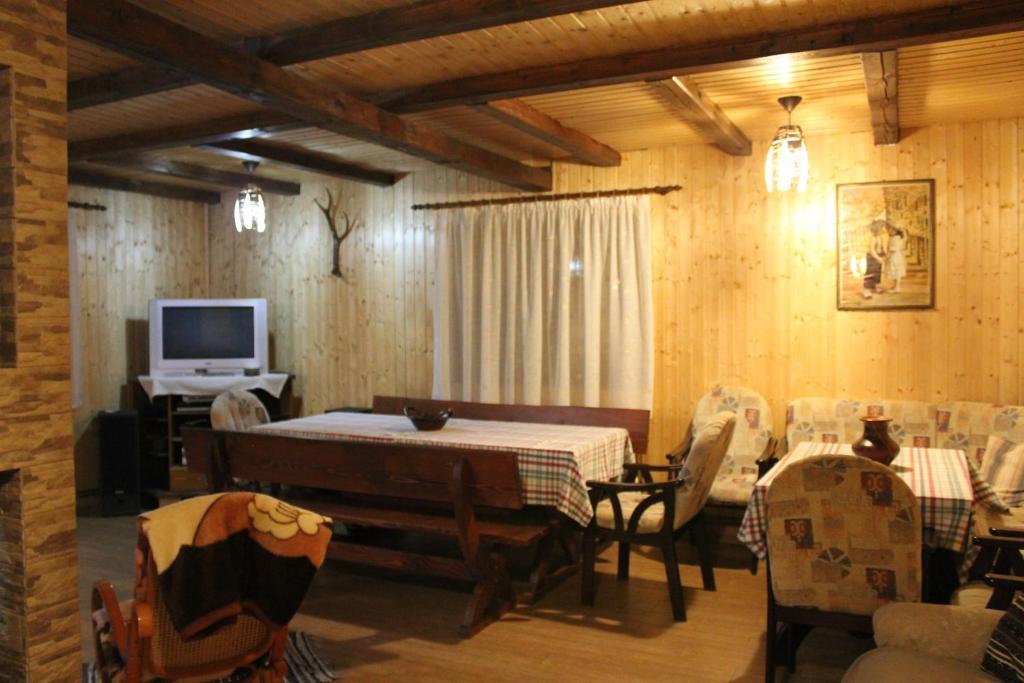 Natura Family Resort Avrig Ruang foto